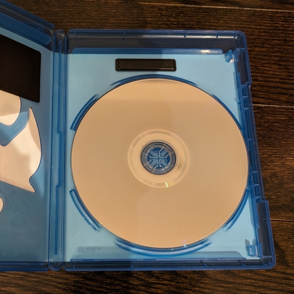 LIKE NEW Expendables 1 & 2 Blu-ray movies - Picture 6 of 11